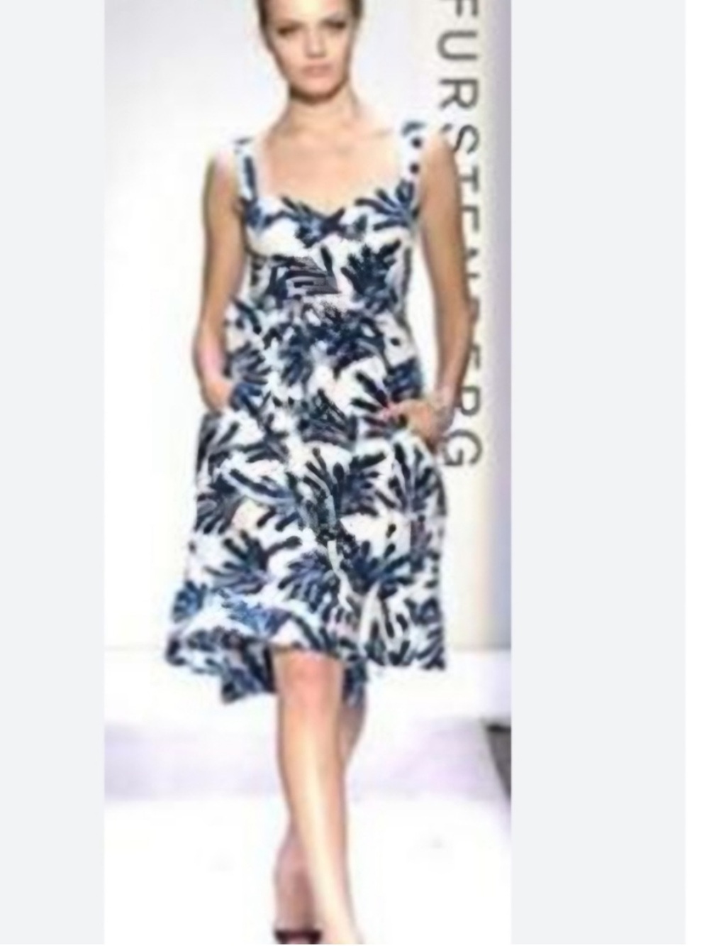Diane Von Furstenberg Revel Mini Dress White Blue Botanical Leaf Sz 10